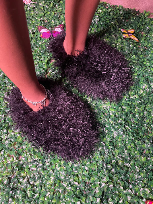 Black fluffy slippers